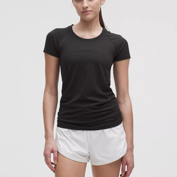 lululemon athletica Tops - Lululemon Swiftly Tech Short Sleeve Shirt 2.0 Black Size 6